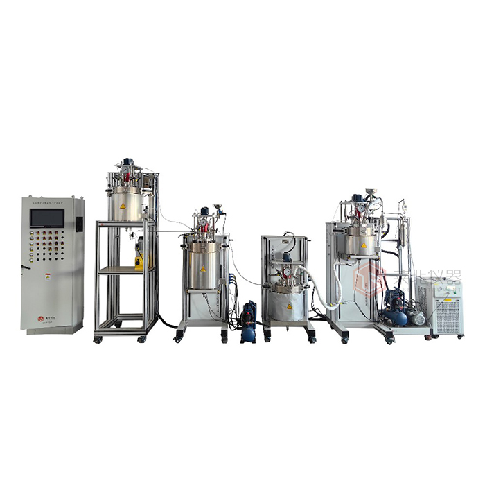 連續(xù)釜式反應(yīng)裝置